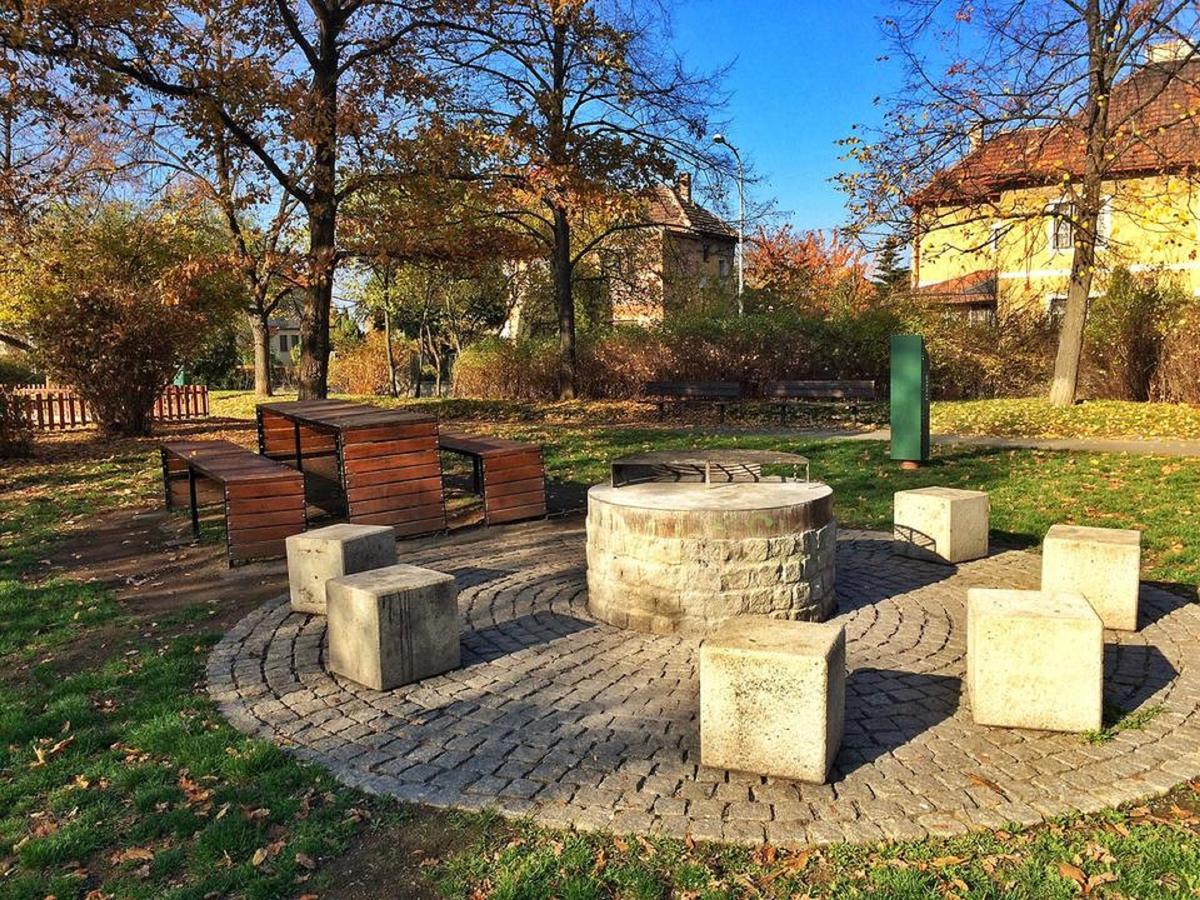 プラハ Eislerova Kolej Jarovホステル エクステリア 写真